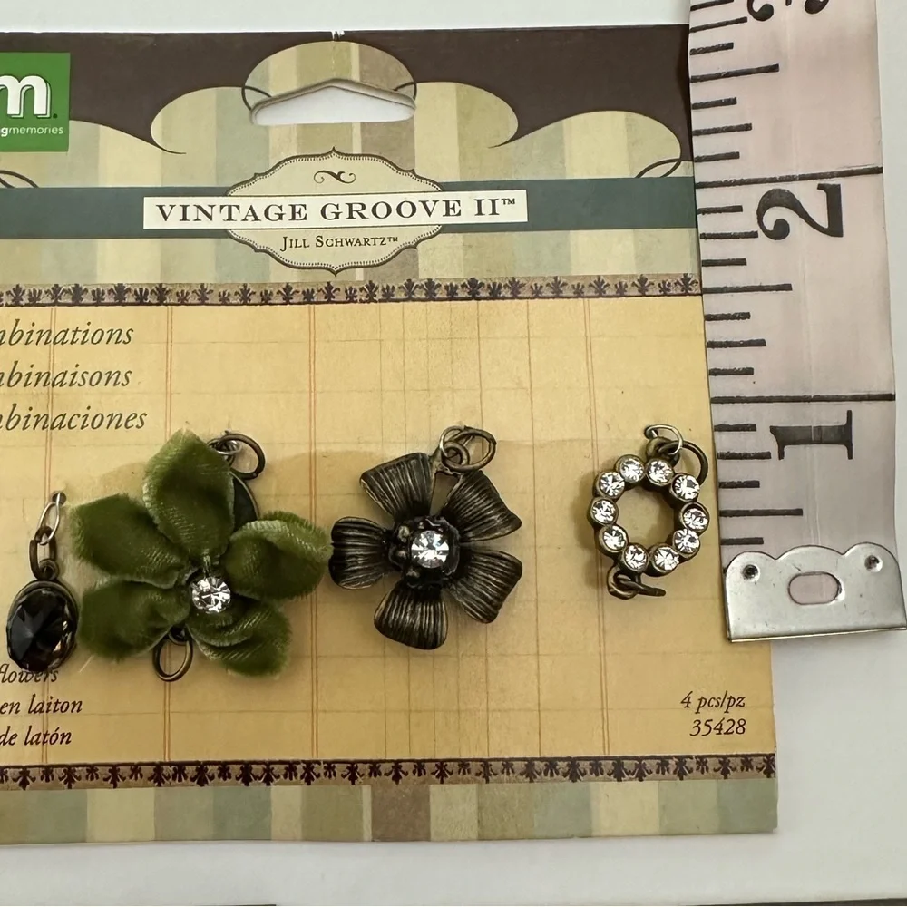 Making Memories Vintage Groove Jill Schwartz Craft Pendant Combinations Jewelry